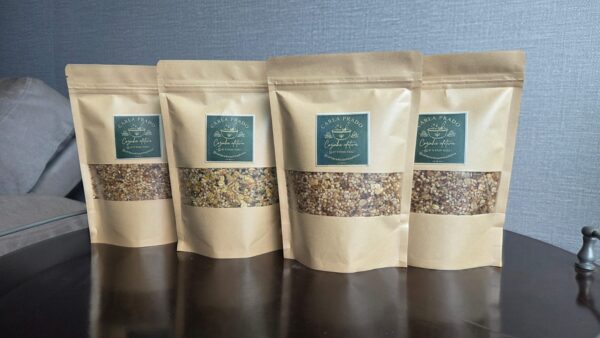 Empreendedora leva peças diversificadas de crochê feitas à mão e granolas artesanais para o Festival do Chocolate